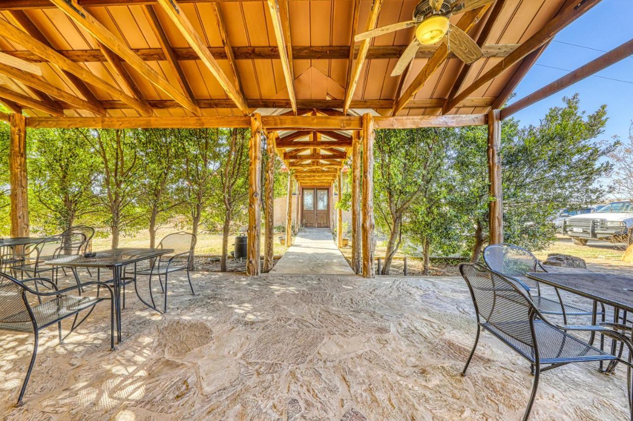 The Pecan @ Mendelbaum Winery Guest Cabins Villa Fredericksburg Exterior foto